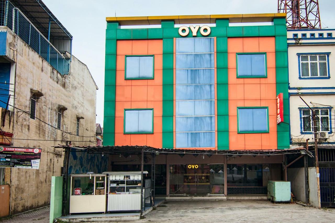 Oyo 529 Hotel Paninda Medan Bagian luar foto